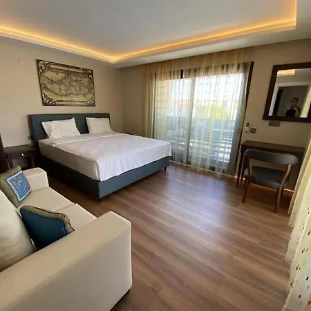 Cesme'de Ozel Havuzlu, Barbeku Alanli Villa-awz111 Villa Cesme