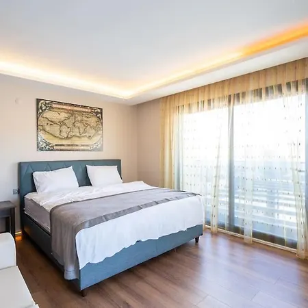 Villa Cesme'de Ozel Havuzlu, Barbeku Alanli Villa-awz111 *