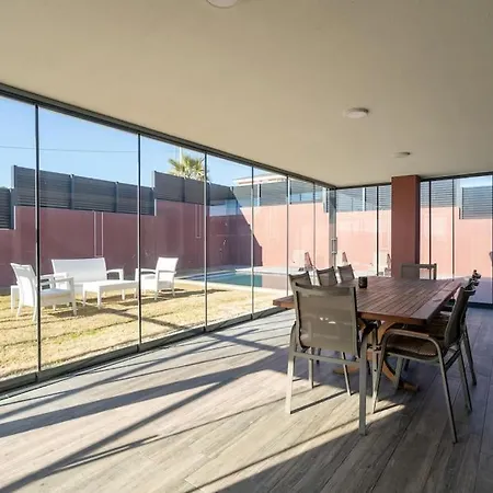 Cesme'de Ozel Havuzlu, Barbeku Alanli Villa-awz111 Cesme