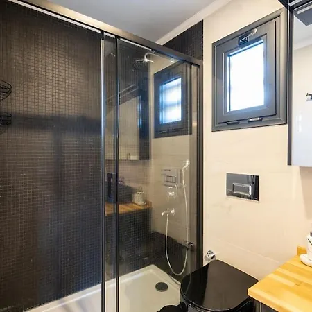 Cesme'de Ozel Havuzlu, Barbeku Alanli Villa-awz111 * Cesme