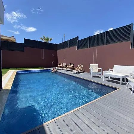 Villa Cesme'de Ozel Havuzlu, Barbeku Alanli Villa-awz111